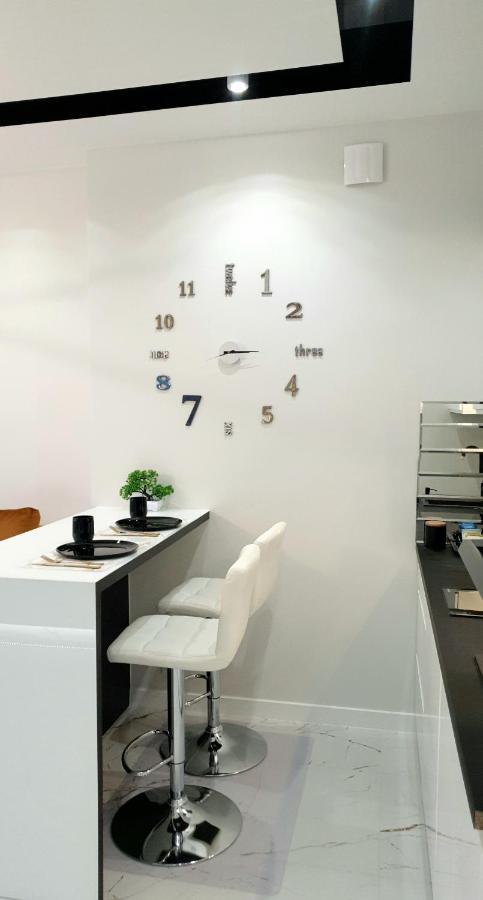 Vip Room 2+2 كونين المظهر الخارجي الصورة